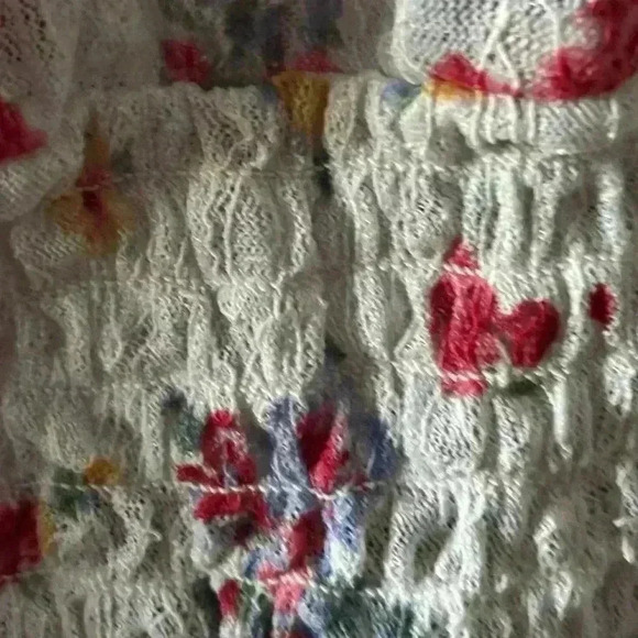 Beautiful printed lace Torrid shirt - Picture 4 of 5